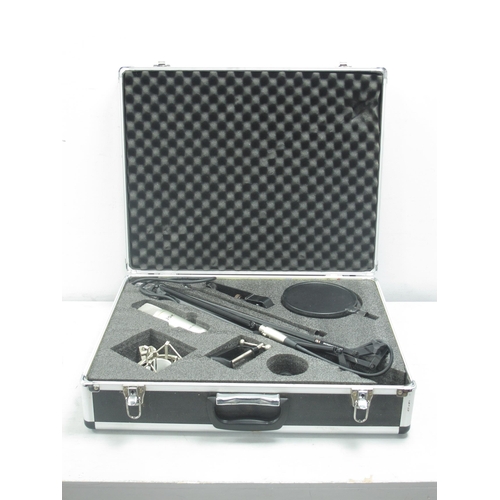 331 - ISK BM-400 Studio/Broadcast Microphone, stand and filter in a bespoke case (untested).