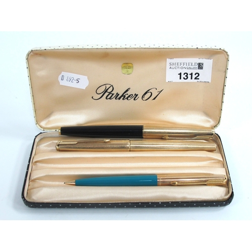 1312 - Vintage Parker 61 12ct rolled gold fountain pen, another in black and 12ct rolled gold and a Parker ... 