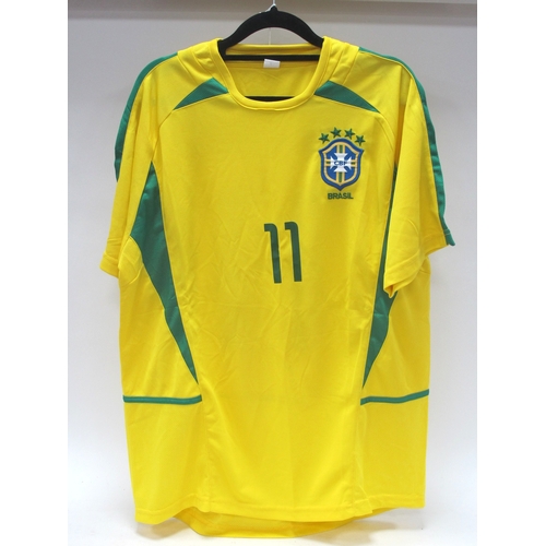 1346 - Football. Ronaldinho Autograph, Silver Pen Signed (Unverified) on the Reverse of a Yellow Brazil Shi... 