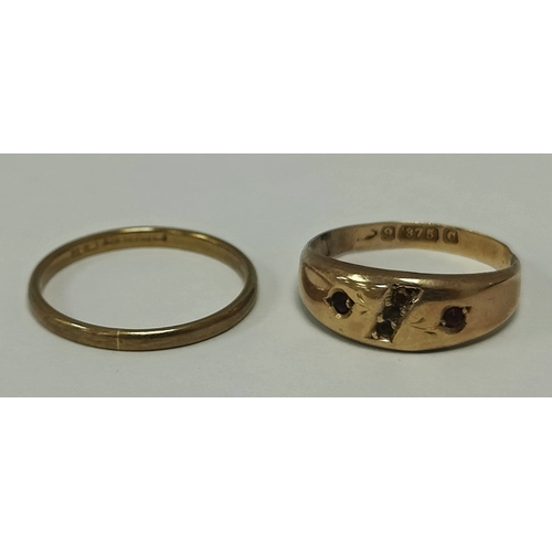 52 - An Antique Style Stone Set Ring, (three centre stones missing), the two collet set side stones with ... 