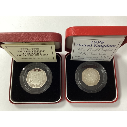 546 - Royal Mint UK 1992-1993 Silver Proof Piedfort Dual Dated EEC 50p, together with a 1998 Royal Mint si... 