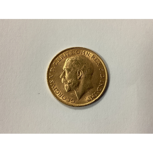 615 - 1912 George V Gold Sovereign.