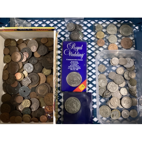 425 - Collection Of GB And World Coinage, including a collection of silver total weight 40g, commemorative... 