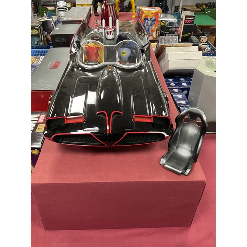 472 - A Jazzinc Dioramas #16BM1966 1/6 Scale Limited Edition DC Comics 1966 Batmobile with 1/6 Scale Actio... 