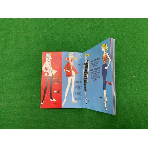 362 - A Circa 1960 Ponytail Barbie Doll Model 850. Soft Floss Hair Brunette, Poodle Curls and Ponytail, Bl... 