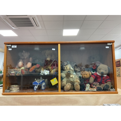 386 - Over Ten Modern Teddy Bears, including Boyds, Dean's rag book and Russ, plus associated items, all c... 