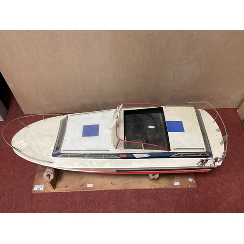 415 - A Kit Built Wooden Construction Model Boat in the form of a Cruiser. No R/C Gear fitted. Features in... 