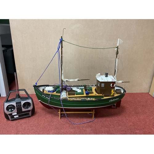 416 - A Battery Operated 'Ready To Run' Radio Controlled Model of a Fishing/Lobster Boat by Thunder Tiger.... 