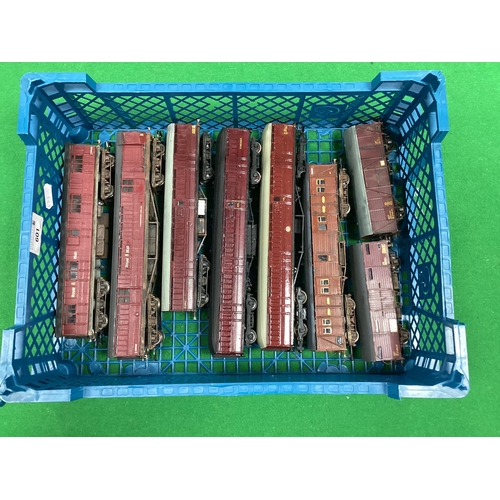 601 - Eight 00 gauge kit/scratch-built and adapted parcels vans, playworn, some small parts may be missing... 