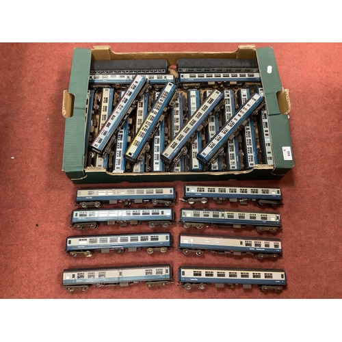 645 - Approximately twenty-six 00 gauge BR Blue/Grey Mk1 and Mk2 coaches by Hornby, Lima and others, all h... 