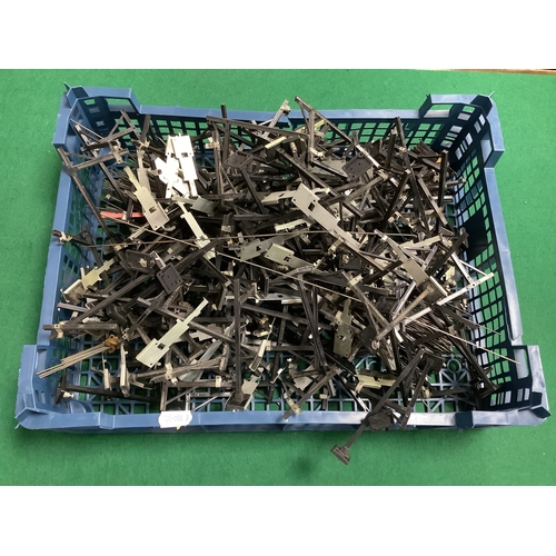 651 - A OO Catenary System, (Requires Attention).