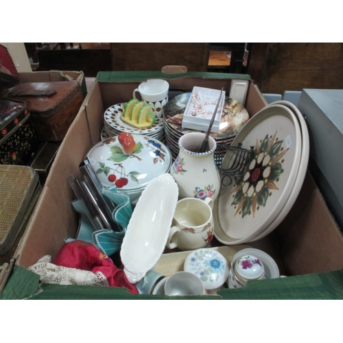 1062 - Ypres Table Cover, necklace set, glass handkerchief vase, toast rack, ink pens, Carlton toast rack, ... 