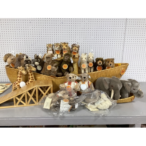 Steiff Arche: A Complete Set Of Steiff Limited Edition Noah's Ark and ...