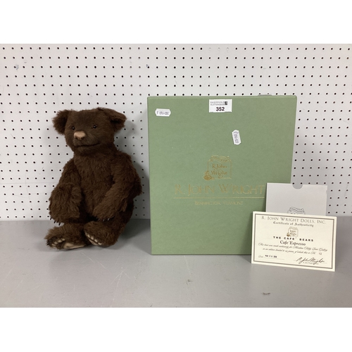 Lot 352       