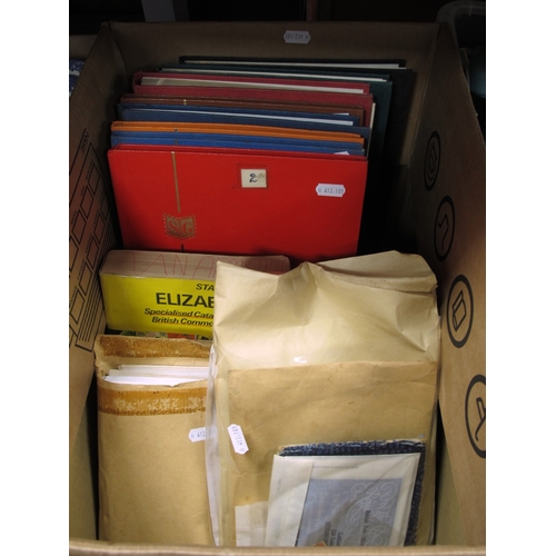 1091 - Stamps; A World Collection, mainly modern (some earlier included), housed in ten stockbooks, plus a ... 