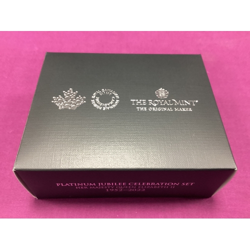 111 - 2022 Royal Mint And Royal Canadian Mint QEII Platinum Jubilee Celebration One Ounce Fine Silver Proo... 