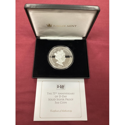188 - 2019 Jubilee Mint QEII 'The 75th Anniversary Of D-Day' Five Ounce Silver Proof Coin, cased with a ce... 