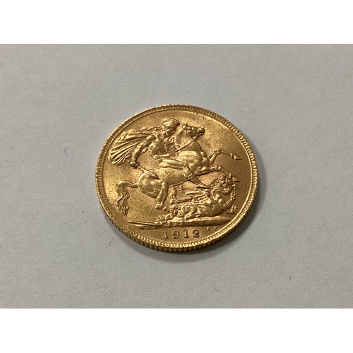 224 - 1912 George V Gold Sovereign.