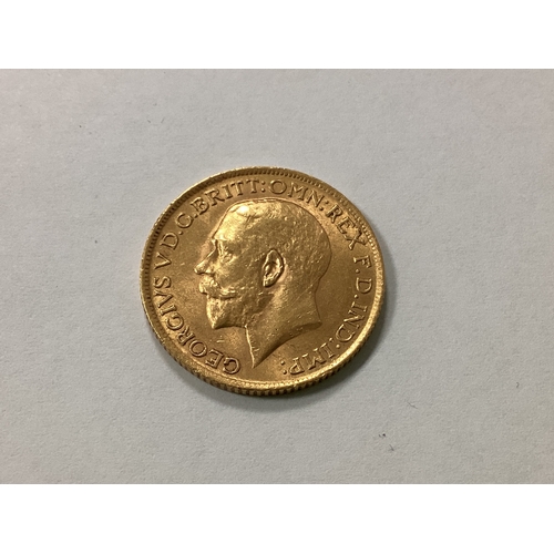224 - 1912 George V Gold Sovereign.
