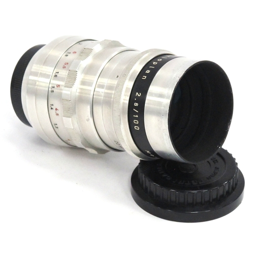 1305 - A Meyer-Optik Gorlitz Trioplan 100mm f/2.8 Camera Lens, Silver, No.2735713 with front and back lens ... 