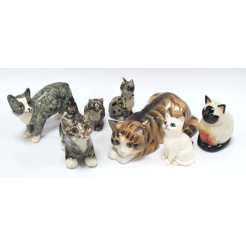 1311 - Winstanley Kitten, 10.5cm high. Beswick Dave, Rushton and other cats (7):- One Tray.
