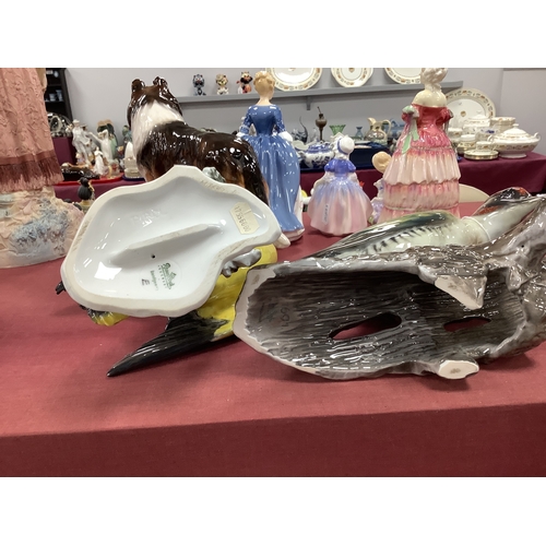 1346 - Rosenthal Green woodpecker, stamped F.Heidenreich 1691, 21cm high and Golden Oriole by the same hand... 