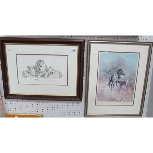 1582 - David Shepherd (1931-2017) Lion Family Limited Edition Black and White Print of 495, 21.5 x 35.5cm, ... 