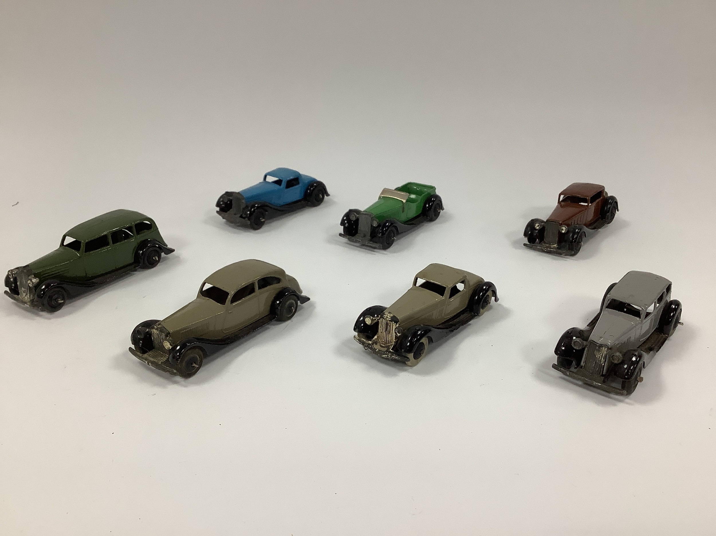 Seven Immediate Post-War Dinky Cars, mainly 36 series, including Rover ...