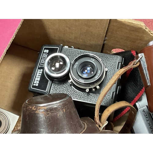 1248 - Quantity of vintage cameras and camcorders, including bagged Sony CCD-F455E and JVC GR-AX5/AX40E rec... 