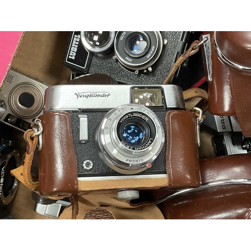 1248 - Quantity of vintage cameras and camcorders, including bagged Sony CCD-F455E and JVC GR-AX5/AX40E rec... 