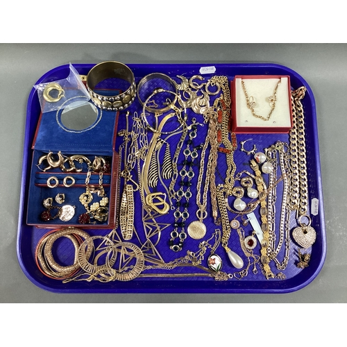 277 - A Collection of Modern Gilt Coloured Costume Jewellery, including necklaces, bangles, clip-on earrin... 