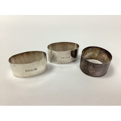 11 - Carr's of Sheffield Ltd; A Matching Pair of Hallmarked Silver Oval Napkin Rings, of plain design, Sh... 