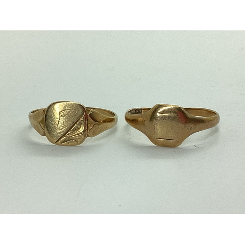 46 - Two 9ct Gold Signet Style Rings (finger sizes O,P1/2) (total weight 2.5grams).