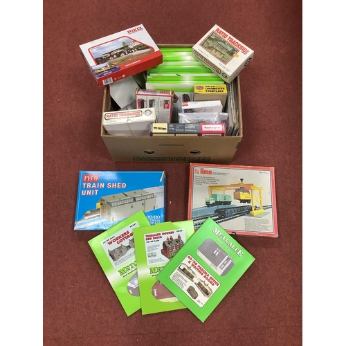 429 - A Large Collection of '00'/'HO' Building Kits by Metcalfe, Peco, Ratio, Superquick, Piko, Busch and ... 