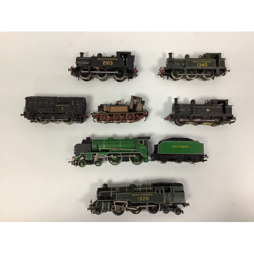 463 - Seven 00 gauge Southern Railway/Region locomotives: a Hornby Schools class 4-4-0 