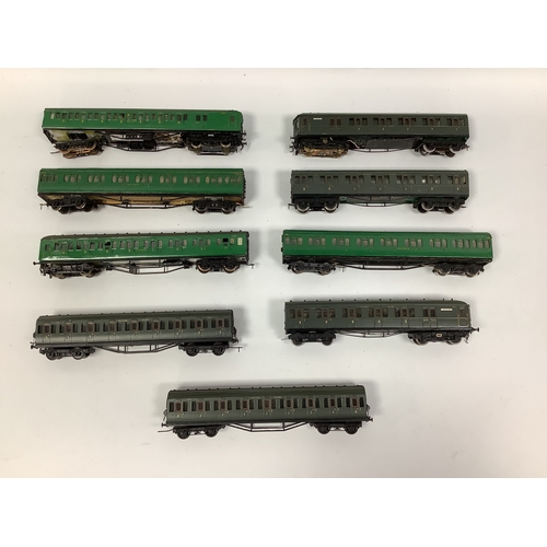 478 - Two kit-built or adapted 00 gauge Southern Railway Electric Multiple Units: a four-car set with powe... 