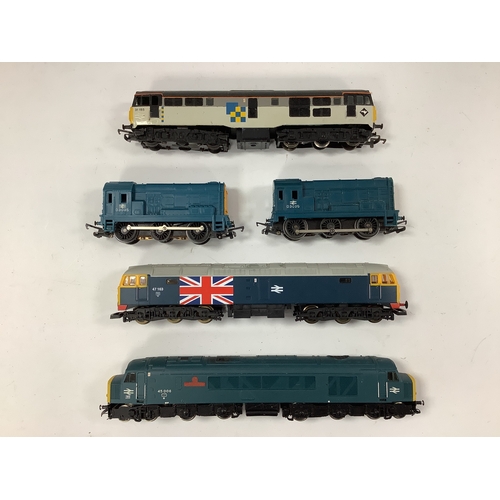 624 - Five 00 gauge diesel locomotives: a Mainline 