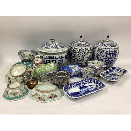 1162 - Oriental - Ginger jars, pot pourri, Chinese bowls, other ceramics:- One Box.
