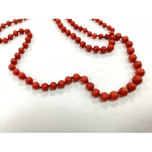 116 - A Vintage Coral Single Strand Graduated Bead Necklace, to later modern clasp stamped 