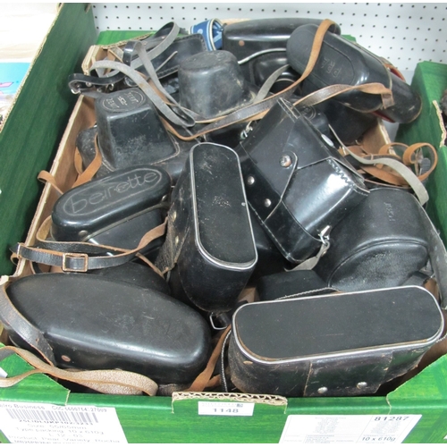 1148 - A large collection of cameras many Russian origin to include Zenit, Praktica, Beirette, various othe... 