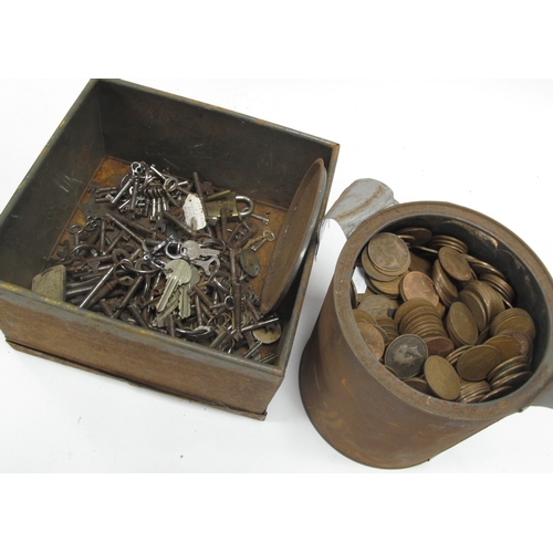1376 - Coinage - A large quantity of pennies, keys - many Georgian and Victorian examples