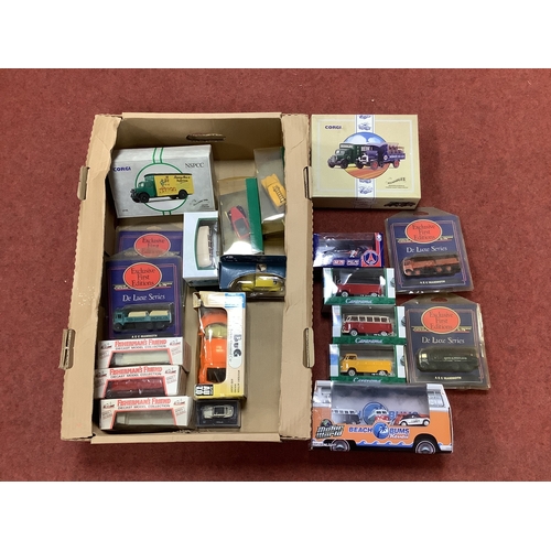 454 - Twenty Five Diecast model vehicles by Corgi, EFE, Green Light, Maisto and others, including Green Li... 