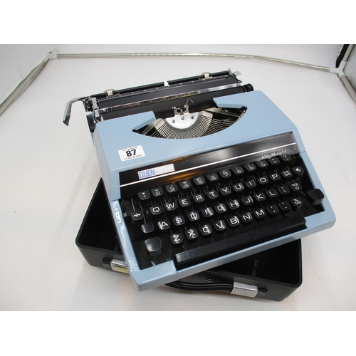 87 - Quen-Data 610 De Luxe Typewriter