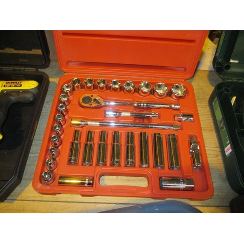 755 - Socket Set