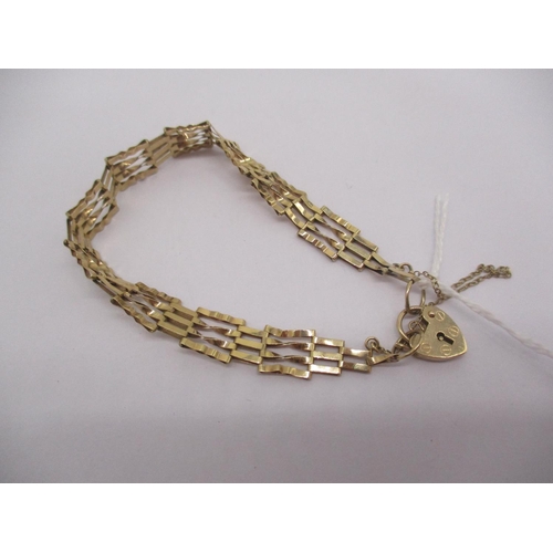 504 - 9ct Gold Gate Bracelet, 4.3g