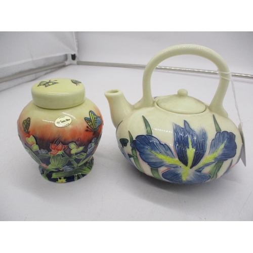 550 - Old Tupton Ware Kettle and Ginger Jar