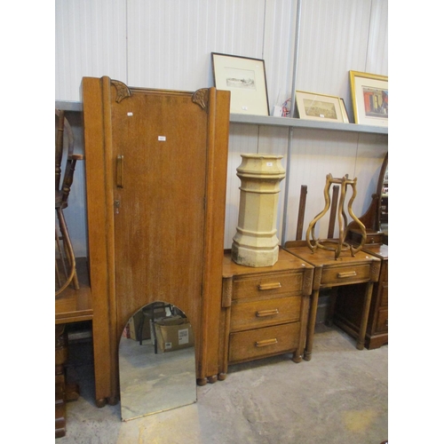 611 - 1930's Oak 3 Piece Bedroom Suite