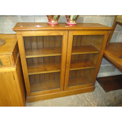 775 - Late Victorian Oak 2 Door Bookcase, 112cm