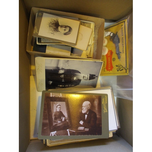 190 - Collection of Victorian Photographs etc