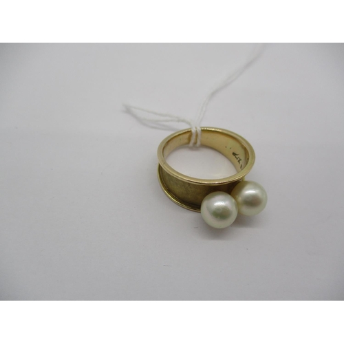 431 - 14K Gold 2 Pearl Ring, Size P. 5.4g